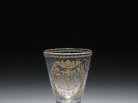 Gla 27  Gla 27,Wohl Schorborn, 1796, Kelchglas, Farbloses Glas mit Mattschnitt und Vergoldung, H 10,5-10,8 cm; Dm Fuß 6,8 cm; Dm Mündung 6,3–6,5 cm